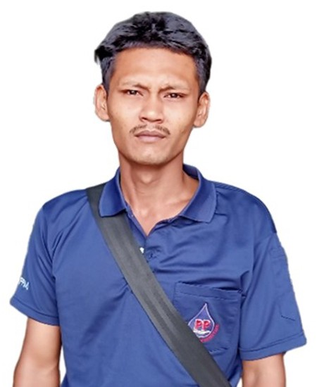 นายวีรชาติ สอนสัตย์